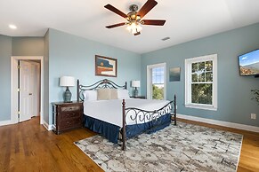 Pelican View Beach House - Private Beach!!