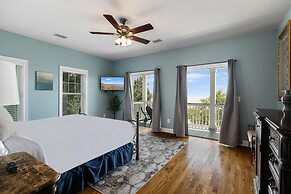 Pelican View Beach House - Private Beach!!