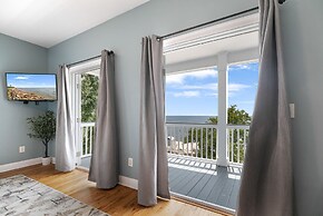 Pelican View Beach House - Private Beach!!