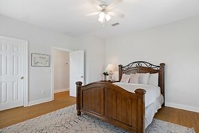 Pelican View Beach House - Private Beach!!