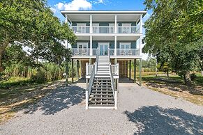 Pelican View Beach House - Private Beach!!