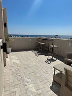 Luxury Rooftop Wifi, Ac, Outdoor Barbecue