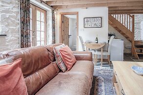 The Apple Store - 1 Bedroom Cottage - St Ishmael's