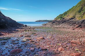 Ysfael - 1 Bedroom Studio - St Ishmael's