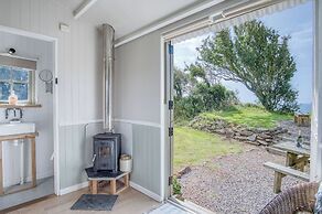 Haven View - 1 Bed Shepherds Hut - St Ishmael's
