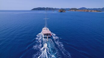 Tarsu Yacht Hotel