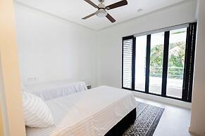 Paradise Bay Great View Luxury 2BR Condo