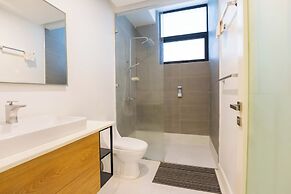 Paradise Bay Great View Luxury 2BR Condo