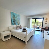 Aldea Thai Oceanview Penthouses