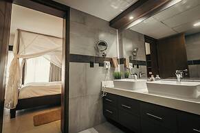 Aldea Thai Oceanview Penthouses