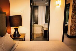 Aldea Thai Oceanview Penthouses