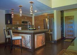 Aldea Thai Oceanview Penthouses