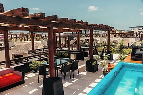 Aldea Thai Oceanview Penthouses