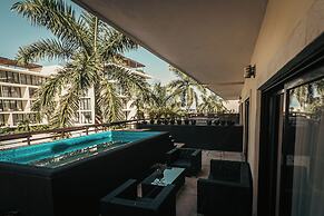 Aldea Thai Oceanview Penthouses