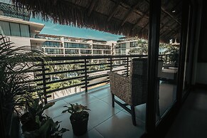 Aldea Thai Oceanview Penthouses