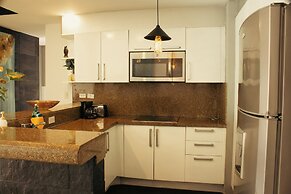 Aldea Thai Oceanview Penthouses