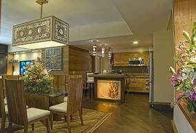 Aldea Thai Oceanview Penthouses