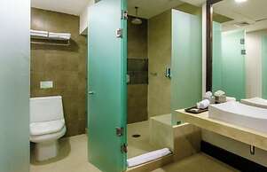 Aldea Thai Oceanview Penthouses