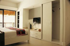 Aldea Thai Oceanview Penthouses