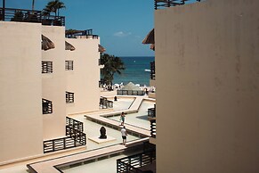 Aldea Thai Oceanview Penthouses