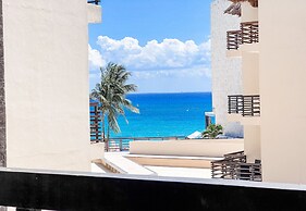 Aldea Thai Oceanview Penthouses