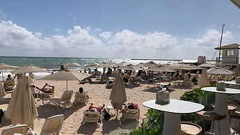 Aldea Thai Oceanview Penthouses
