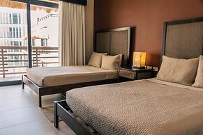 Aldea Thai Oceanview Penthouses