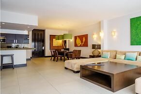 Aldea Thai Oceanview Penthouses