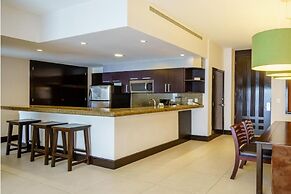 Aldea Thai Oceanview Penthouses