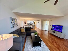 Grand Family Deluxe 3BD Condo Near Disney Universal 22