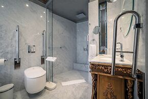 Bey House Royal Hotel