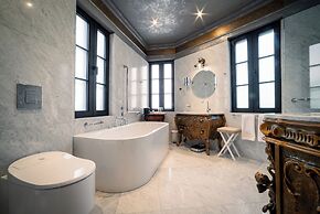 Bey House Royal Hotel