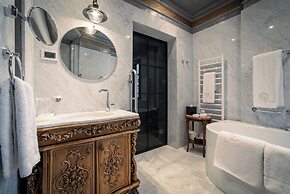 Bey House Royal Hotel