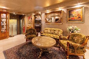 Bey House Royal Hotel