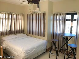 2 Bedroom Condo at Midpoint Residences With City View