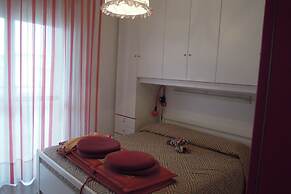 Modern Flat for 6 Guests With Swimming Pool