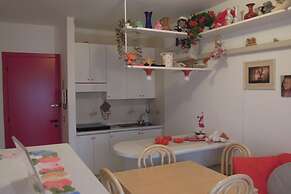 Modern Flat for 6 Guests With Swimming Pool