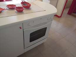 Modern Flat for 6 Guests With Swimming Pool