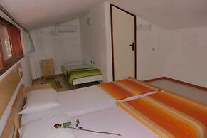 Bright Villa With Garden and Parking - Beahost