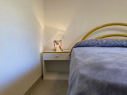 Spacious Apartment for up to 6 Guests by - Beahost