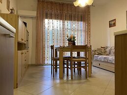 Spacious Apartment for up to 6 Guests by - Beahost