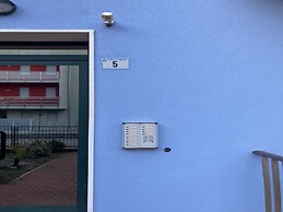 Spacious Apartment for up to 6 Guests by - Beahost