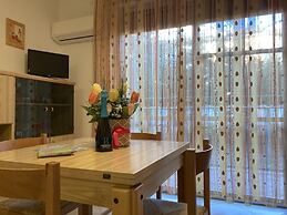 Spacious Apartment for up to 6 Guests by - Beahost