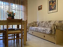 Spacious Apartment for up to 6 Guests by - Beahost