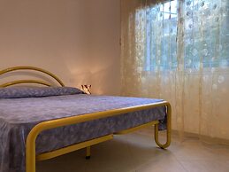 Spacious Apartment for up to 6 Guests by - Beahost