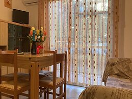 Spacious Apartment for up to 6 Guests by - Beahost