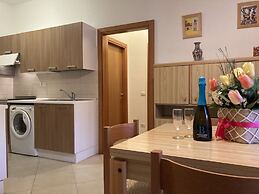 Spacious Apartment for up to 6 Guests by - Beahost