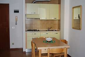 Welcoming Flat for 6 Guests Next to the Beach