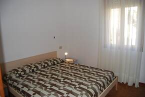 Welcoming Flat for 6 Guests Next to the Beach