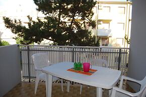 Welcoming Flat for 6 Guests Next to the Beach